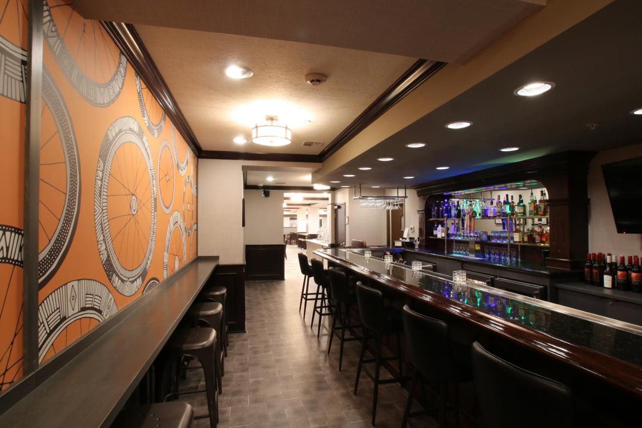 Oxford Suites Spokane Downtown Bagian luar foto