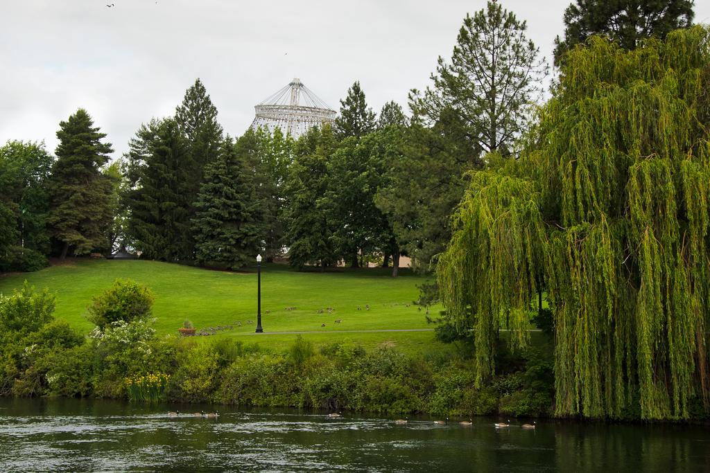Oxford Suites Spokane Downtown Bagian luar foto