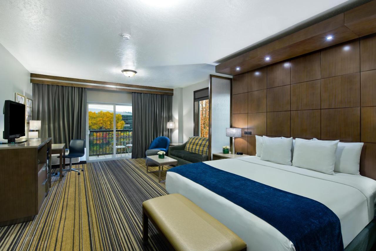 Oxford Suites Spokane Downtown Bagian luar foto