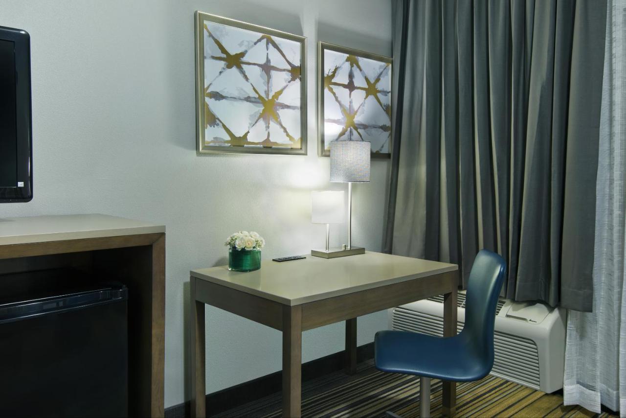 Oxford Suites Spokane Downtown Bagian luar foto