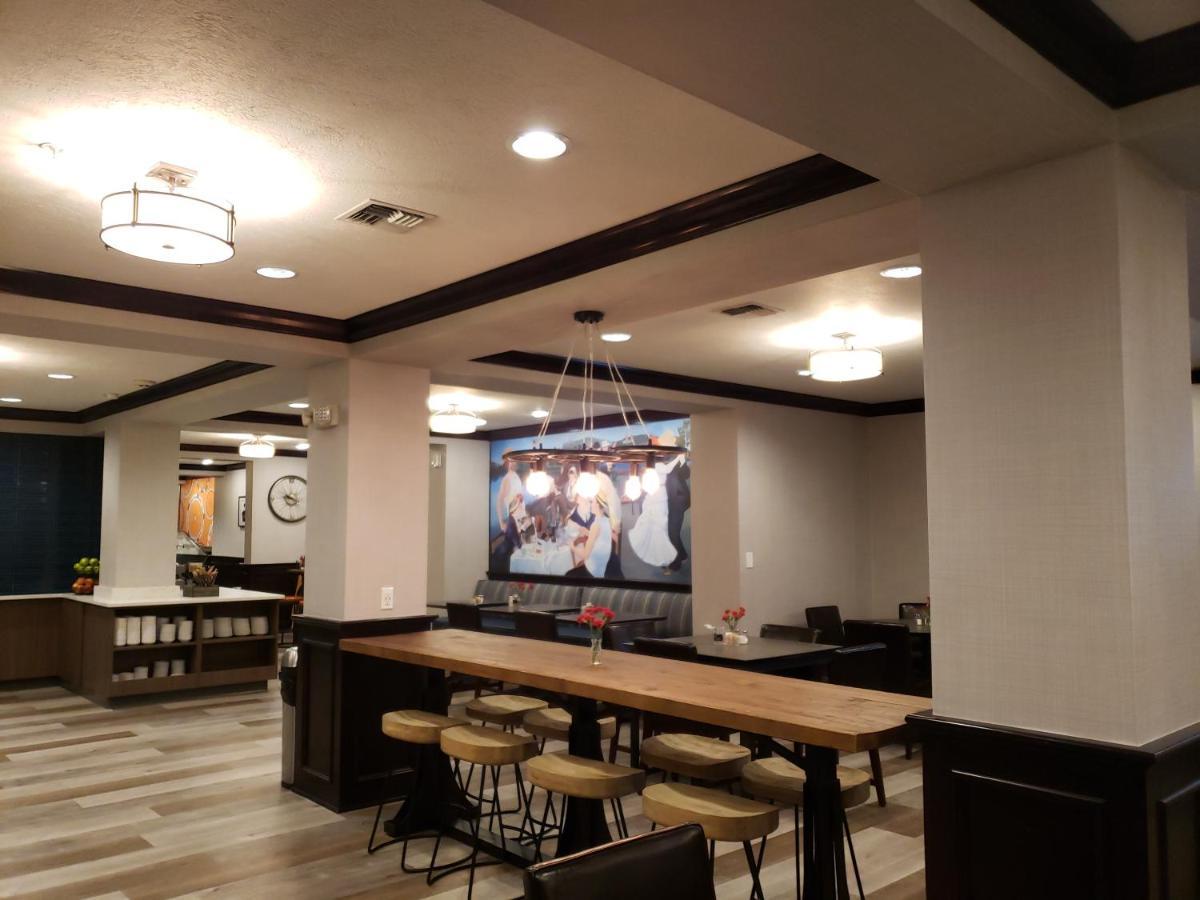 Oxford Suites Spokane Downtown Bagian luar foto
